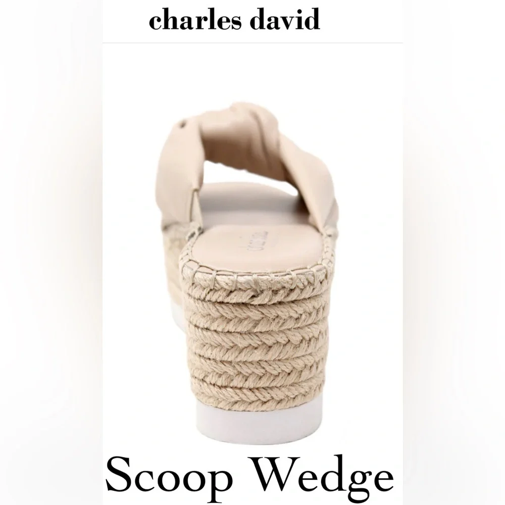 NWT SCOOP WEDGE Platform Heels By CHARLES BY CHARLES DAVID Nude Color, Size 6M